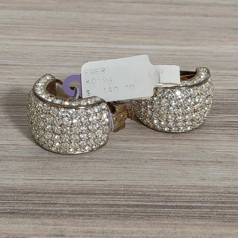 Vintage Gold Tone Chunky Pave Crystal Clip On Hoop Earrings Clear Rhinestone VTG